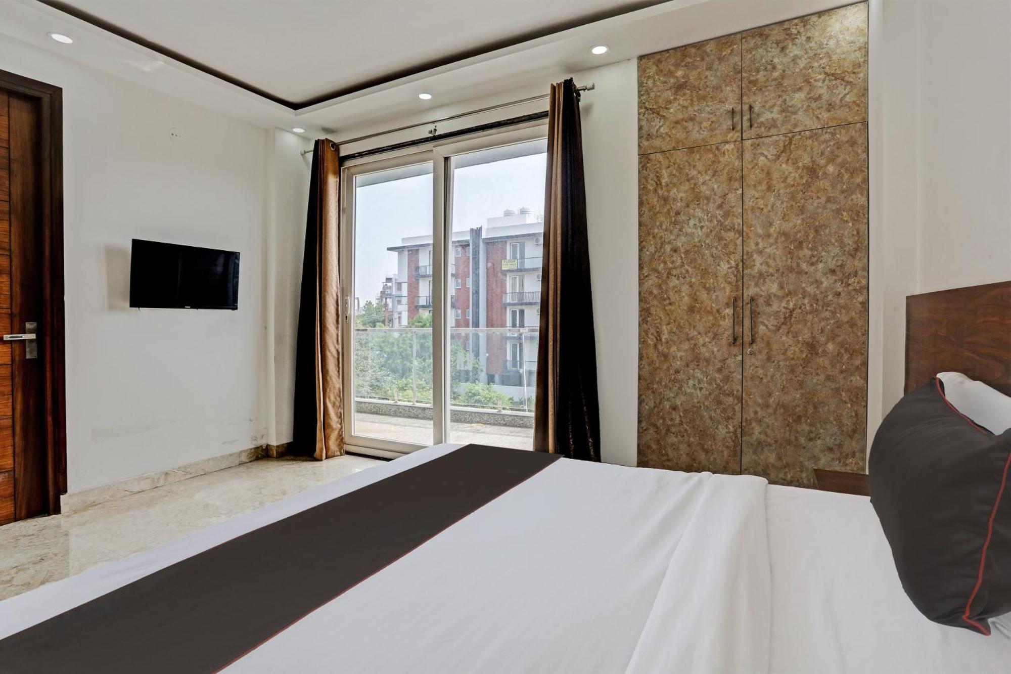 Hotel O Vikrant Residency Gurgaon Exteriör bild