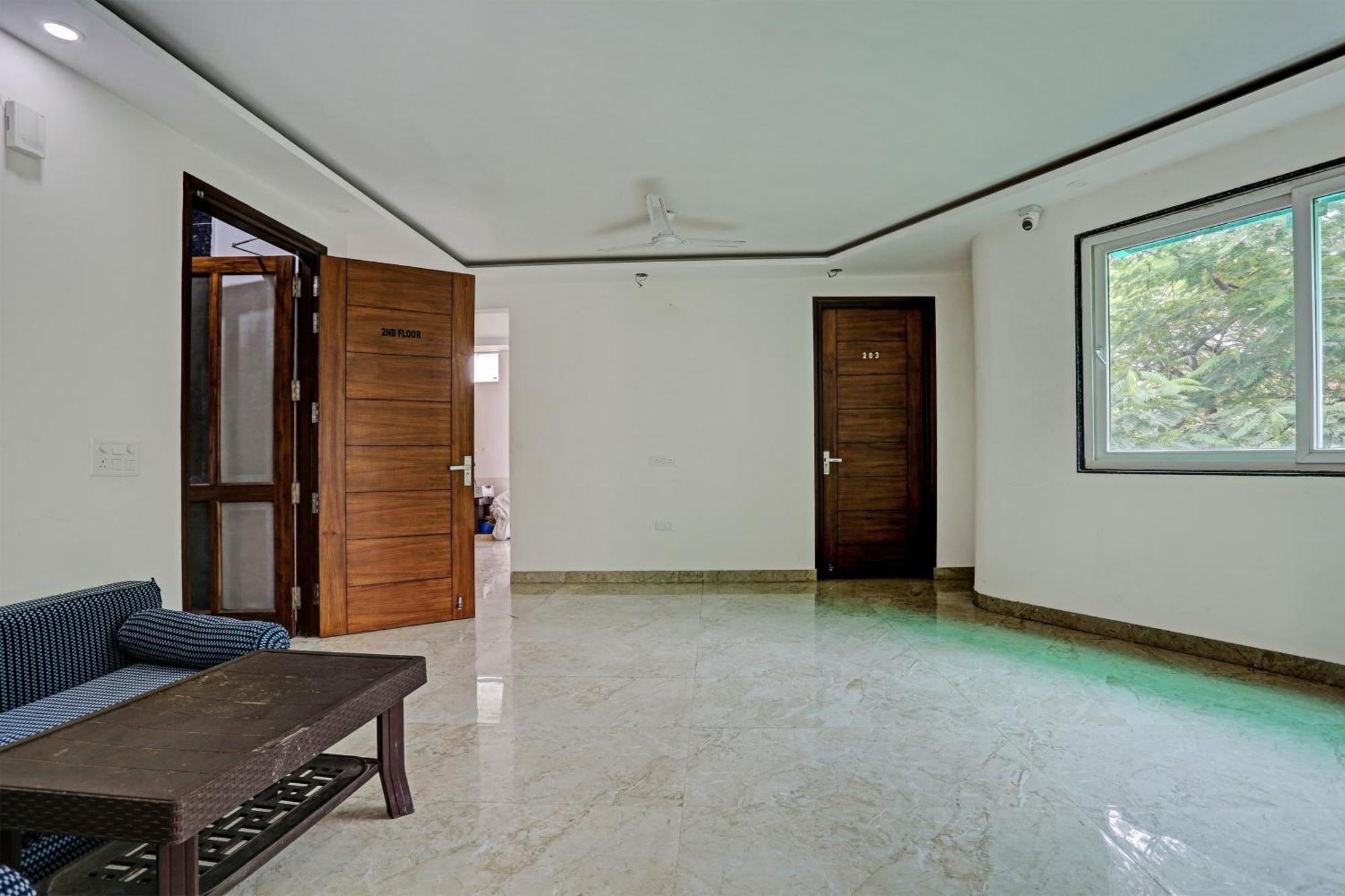 Hotel O Vikrant Residency Gurgaon Exteriör bild