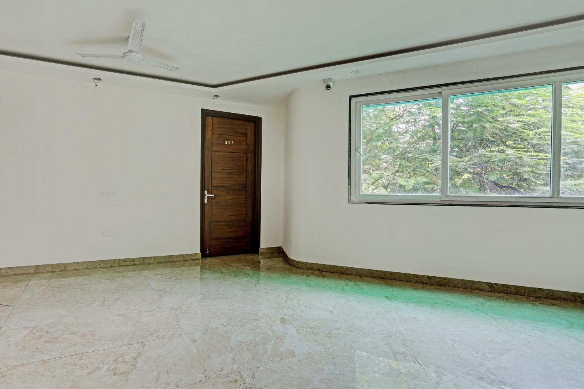 Hotel O Vikrant Residency Gurgaon Exteriör bild